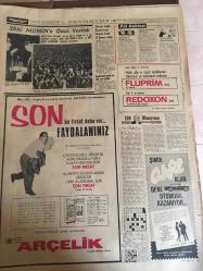 HÜRRİYET GAZETESİ 1 MART 1967 YIL :19 SAYI :6767---Demirel :Her kuruş itina ile harcanacak  --Şarkıcı Dalida  komaya girdi --Şebeke reisi bankaları dolaşarak para çekiyor --Ataklı MDO ile ilgim yok diyemedi ---Zina  yapan kadın resmi çekilince  rezil oldum diye intihara  kalktı ---7 Çocuklu duvarcı Ali usta bu hafta toto da 13 bilip hayatını kurtardı --Katil ve ölenin kardeşi suçlu  sandalyesinde  yan yana oturdular ---Zeki Müren e ödül verildi --Sovyet  balık konservesi gemisi battı  43 denizci öldü ---Fuar Göl Gazinosu  Sanatçılar ---Muhammed Ali kendine aşıktır ---Fenerbahçe ,Bugün Feriköy ile oynuyor ---Aydınspor ,Beykoz maçından ümitli --Hırçın bölgelerin takımlarını ligden bile ihraç edebiliriz --22 km dizleri üzerinde yürüyüp dünya emekleme rekorunu kırdı --14 Yıldır temizlediği odaya yerleşti --Aktör George Raft İngiltere  ye giremedi --