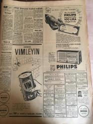 HÜRRİYET GAZETESİ 1 MART 1967 YIL :19 SAYI :6767---Demirel :Her kuruş itina ile harcanacak  --Şarkıcı Dalida  komaya girdi --Şebeke reisi bankaları dolaşarak para çekiyor --Ataklı MDO ile ilgim yok diyemedi ---Zina  yapan kadın resmi çekilince  rezil oldum diye intihara  kalktı ---7 Çocuklu duvarcı Ali usta bu hafta toto da 13 bilip hayatını kurtardı --Katil ve ölenin kardeşi suçlu  sandalyesinde  yan yana oturdular ---Zeki Müren e ödül verildi --Sovyet  balık konservesi gemisi battı  43 denizci öldü ---Fuar Göl Gazinosu  Sanatçılar ---Muhammed Ali kendine aşıktır ---Fenerbahçe ,Bugün Feriköy ile oynuyor ---Aydınspor ,Beykoz maçından ümitli --Hırçın bölgelerin takımlarını ligden bile ihraç edebiliriz --22 km dizleri üzerinde yürüyüp dünya emekleme rekorunu kırdı --14 Yıldır temizlediği odaya yerleşti --Aktör George Raft İngiltere  ye giremedi --