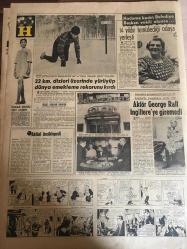 HÜRRİYET GAZETESİ 1 MART 1967 YIL :19 SAYI :6767---Demirel :Her kuruş itina ile harcanacak  --Şarkıcı Dalida  komaya girdi --Şebeke reisi bankaları dolaşarak para çekiyor --Ataklı MDO ile ilgim yok diyemedi ---Zina  yapan kadın resmi çekilince  rezil oldum diye intihara  kalktı ---7 Çocuklu duvarcı Ali usta bu hafta toto da 13 bilip hayatını kurtardı --Katil ve ölenin kardeşi suçlu  sandalyesinde  yan yana oturdular ---Zeki Müren e ödül verildi --Sovyet  balık konservesi gemisi battı  43 denizci öldü ---Fuar Göl Gazinosu  Sanatçılar ---Muhammed Ali kendine aşıktır ---Fenerbahçe ,Bugün Feriköy ile oynuyor ---Aydınspor ,Beykoz maçından ümitli --Hırçın bölgelerin takımlarını ligden bile ihraç edebiliriz --22 km dizleri üzerinde yürüyüp dünya emekleme rekorunu kırdı --14 Yıldır temizlediği odaya yerleşti --Aktör George Raft İngiltere  ye giremedi --