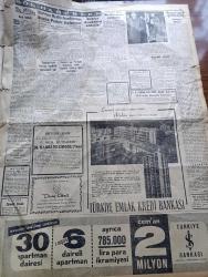 Cumhuriyet Gazetesi - 14 Aralık 1958 - Kardeşlik Zihniyeti Ve Haklar Yazan Nadir Nadi Köşe Yazısı - Alacaklı Amerikan Firmalarının Kararı - Mebus'un Bavulunda Kaçak Saatler - Üniversitede Demokrat Parti Gençlik Kolu Kuruluyor - Celal Bayar Adnan Menderes Ve Fatin Rüştü Zorlu Ankara'ya Gittiler - Doktor Jivago Yazan Boris Pasternak Yazı Dizisi Esin - Ne Ekersen Yazan Ömer Sakıp Yazı Dizisi - Basında Sorumluluk Yazan Hasan Ali Yücel Köşe Yazısı - Fezaya Dün Bir Maymun Fırlatıldı - Taşlıtarlada Bugün Muhtar Seçimleri Var - Haftanın Şakaları Yazan Burhan Felek - Habeşistanda En Çok Önem Verilen İş Yeni Mektepler Açmak - Partizan Radyo Neşriyatını Dinlemeyi Teşvik - Fenerbahçe'nin Karagümrüğü Dün 2 1 Mağlup Etti - Basketbolda Fenerbahçe Beşiktaş'ı Kadıköyspor Moda Rakiplerini Yendiler - Bugünkü Voleybol Maçları - Balina Ökçe Ve Tabanları