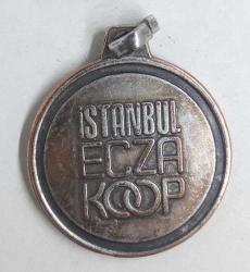 İSTANBUL ECZA KOOP 20 . YIL HATIRA ANAHTARLIK UCU