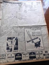 Cumhuriyet Gazetesi - 26 Kasım 1958 - Neye Benzer Yazan Nadir Nadi Köşe Yazısı - İsmet İnönü Adnan Menderes'in Trakya Konuşmasına Dün Cevap Verdi - Cumhuriyetçi Millet Partisi Milletvekili Fazıl Yalçın CHP'ye Geçti - Edirne'nin Kurtuluş Bayramı Töreninde Selimiye Camii Önünden Geçen Tank Fotoğraf - Fesat Çıkartmak Suçundan Sanık 8 Subay Beraat Etti - Muhbir Samet Kuşçu İki Yıl Hapse Mahkum Oldu - Üniversite Kömür Parası Bulamıyor - Yılbaşına Kadar 1520 İşçi İşsiz Kalacak - Şapka Devriminin 33. Yıldönümü - Üniversite Kömür Parası Bulamıyor - Doktor Jivago Yazan Boris Pasternak Yazı Dizisi - Ne Ekersen Yazan Ömer Sakıp Yazı Dizisi - Hamamlar Kontrol Ediliyor - Profesör Nümbüs'ün Maceraları Çizgi Roman - Bir Türk Halısı Amerika'da 250 Bin Dolara Satışa Çıkarıldı - Öğrenci Bursları 225 Liraya Çıkarılıyor - Lüküs Hayat Şen Ses Tiyatrosunda - Ekrem Reşid Rey -  İstanbul Ankara Radyosu Programı - Dünyanın Alâkadar Olduğu Maç Real Madrid Beşiktaş -  Aksel Çamaşırları Makineleri -Mehmet Ali Has