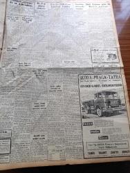 Cumhuriyet Gazetesi - 15 Kasım 1958 - İş Gücü Yazan Nadir Nadi Köşe Yazısı - Samed Ağaoğlu'nun İstifası Dün Mecliste Açıklandı - İstanbul'un Her Tarafında Kıyafet Kanuna Aykırı Giyinenler - Ecvet Güresin Köşe Yazısı - Kıbrıs'ta EOKA'nın Katlettiği Türkler - Isparta Dinar Şakileri Yakalandı - Otobüs Ve Tünele Yüzde Elli Zam Yapılıyor - Ata'nın Ölüm Yıldönümü Pulu Nasıl Hazırlandı - Doktor Jivago Yazan Boris Pasternak Yazı Dizisi - Ne Ekersen Yazan Ömer Sakıp Yazı Dizisi - Profesör Nümbüs'ün Maceraları - Yahya Kemal İle Sohbetler Nasıl Şiir Yazardı Yazan Sermet Sami Uysal - Ruhi Bahisler - Judo'nun Esrarı - A ve B Milli Takımlar İlan Edildi - Real Madrid'e Karşı Oyunundan Dolayı Beşiktaş'a Tebrik Yağıyor - Dolmabahçe'de Galatasaray Adalet Bugün Oynuyorlar - Faun Benzin Ve Dizel Kamyonları - Puro Tuvalet Sabunu - Piyale Makarnası - Parker Quink Mürekkep - Türkiye Şeker Fabrikaları Güreş Şampiyonası Bitti - Bugünkü Basketbol Lig Maçları