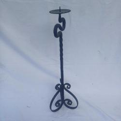 Ferforje Demir  Mumluk, Ayaklı