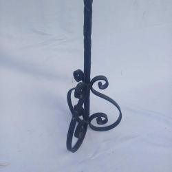 Ferforje Demir  Mumluk, Ayaklı