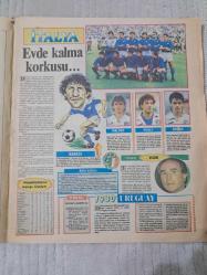 MİLLİYET SPOR İTALYA 1990 DÜNYA KUPASI MESUT YAVUZ  EFES PİLZEN OMEGA REKLAMLI  VAN BASTEN MARADONA MALDİNİ ROBERTO BAGGIO HAGİ ROMARİO MATTHAUS LINEKER GULLIT RIJKAARD
