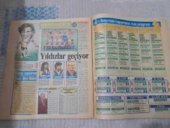 MİLLİYET SPOR İTALYA 1990 DÜNYA KUPASI MESUT YAVUZ  EFES PİLZEN OMEGA REKLAMLI  VAN BASTEN MARADONA MALDİNİ ROBERTO BAGGIO HAGİ ROMARİO MATTHAUS LINEKER GULLIT RIJKAARD