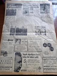 Cumhuriyet Gazetesi - 31 Ekim 1958 - Acaba Ne Diyecek Yazan Nadir Nadi Köşe Yazısı - Büyük Millet Meclisi Yarın Çalışmalarına Başlıyor - İsmet İnönü'ye Dün Ankara'da Tezahürat Yapıldı - Akis Başyazarı Metin Toker 65 lik Hasta Babasına Veda Etti - 1958 Yılında Hububat Mahsulü Tahminlerin Hayli Altında Oldu - Doktor Jivago Kitabı İsveç'te Kapışıldı - Yeni Papa Çok İyi Türkçe Konuşuyor - Basın İçin af Kanunu Yok - Doktor Jivago Yazan Boris Pasternak Yazı Dizisi - Ne Ekersen Yazan Ömer Sakıp Yazı Dizisi - Profesör Nümbüs'ün Maceraları Çizgi Roman - Cumhuriyet Bayramı Pulları - Denizcilik Bahisleri Yazan Cemaleddin Saraçoğlu - 1958 1959 Yunus Nadi Armağanı Röportaj Müsabakası Bizimki De Böyle Yazan Halil İbrahim Çapan - Dünyada 1 Yılda Kumar İçin 23 Milyar Dolar Sarfediliyor - Arap İsrail Çatışması İhtimalleri - Galatasaray Spartak'ı 2 1 Yenip Şampiyon Oldu - Milli Maçta Kalemizi Turgay Şeren Koruyacak - Gönül Yazar Şark Gazinosunda - Ezzard Charles Nakavt Oldu