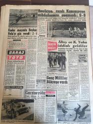 YENİ SABAH GAZETESİ  13 NİSAN 1962 YIL :24 SAYI :8292--AP nin Büyük Kongresi 9 Eylül de Yapılacak : Dün kabul edilen 147 ler Kanun tasarısı senatoyu karıştırdı ---Tabii Senatörler Müstakil Grup u Destekliyor ---Y.Askeri Şura Salı Günü Toplanıyor --Ege de CHP Jandarma Dayağından Şikayetçi --Kuduz köpek hala serbest ---Yul Brynner Bakanlığa Gelince İşler Tatil Oldu --Bulgaristan a kaçmak isterken  yakalandı ---Sancar ve Kumandanlar Konya da ---İran da yeni tevkifler ---Atatürk Filmi :Siyavuşgil ---Dış Olaylar : İlk feza seyahatinin yıldönümünü kutlandı --Cezayir de  Fransızlar Fransızları öldürüyor ---Tiyatro : Turne Derdi --Beşiktaş ,canlı Kasımpaşa müdafaasını aşamadı :0-0 --Kader maçında Beykoz Vefa yı güç  yendi :2-1---Altay ve K.Yaka iddialı  geldiler ---Genç Milliler Bükreş e Vardı --Gürsel ,İnönü ile Görüştü --