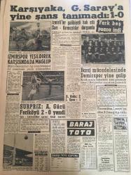YENİ SABAH GAZETESİ 9 NİSAN 1962 YIL :24 SAYI :8288--Yeni Gelir Vergisi Esasları Açıklandı --Sancar :22 Şubat için af başka konu ile bir olmaz --İCA Keban Barajı için 300 bin dolar verdi --Anayasa Mahkemesi Tasarısı Bugün Meclis te ---Eşine yardımdan suçlu E.Karataş beraat etti ---Koalisyon  tehlikede --Mesuliyet artık idari makamlarda --İş bulalım derken  tevkif edildiler --Altmış sünnetçinin ikisi öldü ,altısı tevkif edildi ---Fransa da referandum  hadiseli geçti ---Yeni Suriye kabinesinde asker  bakan bulunmayacak ---Altı yeni vergi : Siyavuşgil --Tiyatrolar ,Radyo Programları ---Dış Olaylar : Avrupa iktisadi komisyonu başkanı Washington da ---Karşıyaka ,Galatasaray a yine şans tanımadı --İzmirspor  Yeşildirek karşısında mağlup --Baraj mücadelesinde Demirspor yine galip ---A.Ordu :2 I.Spor :1--Sürpriz :A.Gücü Feriköy 2-0 yendi ---Fiorentina ,Lecco ya dün 3-2 mağlup oldu --İnönü ,Sunay ile 45 dakika konuştu --