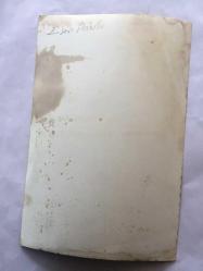 YEŞİLÇAM'IN GÜZEL YILDIZI ESEN PÜSKÜLLÜ'NÜN 2'Lİ ORİJİNAL FOTOĞRAF SETİ - ESEN PÜSKÜLLÜ EVİNDEYKEN ÇEKİLMİŞ 2 FOTOĞRAF - SİYAH & BEYAZ - 18 x 12 cm EBADINDA - 1960'LAR