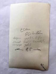 YEŞİLÇAM'IN GÜZEL YILDIZI ESEN PÜSKÜLLÜ'NÜN 3'LÜ ORİJİNAL FOTOĞRAF SETİ - ESEN PÜSKÜLLÜ'NÜN 30 ARALIK 1967'DE OĞLU KADİR AHMET UÇANOĞLU DOĞDUĞUNDA ÇEKİLMİŞ 3 ADET FOTOĞRAFI, BİR FOTOĞRAF 24 x 18 cm BÜYÜK BOY, DİĞERİ 18 x 17 cm, DİĞER BİR TANESİ 17 x 10 cm EBADINDA - SİYAH & BEYAZ - ESEN PÜSKÜLLÜ HASTANEDE BEBEĞİNİ İLK KEZ GÖRÜRKEN ve HEMŞİRELER HASTA YATAĞINDA SAÇLARINI TARARKEN - 1960'LAR