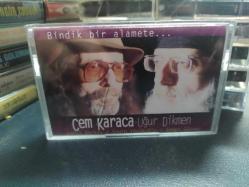 CEM KARACA - UĞUR DİKMEN - CAHİT BERKAY - ENGİN YÖRÜKOĞLU - AHMET GÜVENÇ - BİNDİK BİR ALAMETE - KASET [ambalajlı]