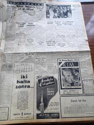 Cumhuriyet Gazetesi - 1 Ekim 1958 - Dünkü Bildiri Yazan Nadir Nadi Köşe Yazısı - Amerikan Hazine Bakanı Robert Anderson Dün Geldi - Kıbrıs Planı Bugün Yürürlüğe Giriyor - Elektrik ve Nakil Vasıtalarına Zam - Artan Devletlerin Grubuna Türkiye Dahil Değil - Adnan Menderes De Gaulle'ü Tebrik etti - Yarbay Vedat Dora'da Dumlupınar'a Dalacak - Meşhur Müzisyen Nadia Boulanger İstanbul'a Geldi - Mübarek Resim Saidi Nursi'nin Resimleri Eskişehir'de El Altından 50 Şer Liraya Satılıyor - Başbakan Adnan Menderes Geliyor Diye Konulan Lambaların Sonradan Kaldırılıyor - Göç Yazan Necip Alsan Yazı Dizisi - Osmanlı Donanmasının Tarihinde Karanlık Sayfalar Yazan Cemalettin Saraçoğlu Yazı Dizisi - Adana Şehir Tiyatrosu Dün Gece Açıldı - Burhan Felek Köşe Yazısı - Pamir Mektep Gemisi Faciasına Ait Yeni Tafsilat - Futbol Federasyonu Molnar'ı Şikayet Edecek - Ankara İstanbul Etaplı Bisiklet Yarışı Sona Erdi - Nezir Sonakın Birinci Oldu - Fenerbahçe İle Beşiktaş'ın Dün De Çalıştılar