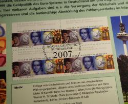 2007 ALMANYA EUROYA GEÇİŞ TANITIM PULLARI ÖNLÜ ARKALI SAYFA 3 ADET 4'LÜ BLOK