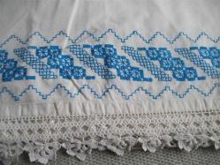 KANAVİÇE İŞLEMELİ - TEK KİŞİLİK YASTIK