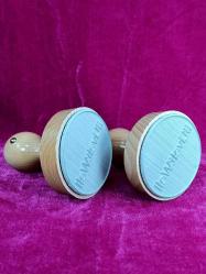 BİR ÇİFT KULLANILMAMIŞ İNGİLİZCE YAZILI AHŞAP KAŞE MÜHÜR