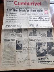 Cumhuriyet Gazetesi - 3 Ekim 1963 - Yeni Türkiye Partililer Hıfzı Oğuz Bekata'yı İtham Ettiler - Sağlık Bakanı Yusuf Azizoğlu Hıfzı Oğuz Bekata'ya Cevap Verdi - Bekata Olayı Yazan Ecvet Güresin - İsmet İnönü Bakanlıklara Genelge Gönderdi - Atatürk'ün En Yakın Silah Arkadaşlarından General Refet Bele Vefat Etti - Hü Dost Yazı Ve Fotoğraflar Fikret Otyam Yazı Dizisi - İlhan Selçuk Köşe Yazısı - Şanlı Kadırgalar Yazan Feridun Fazıl Tülbentçi Yazı Dizisi - Parisli Gözde Çeviren Hatice Vildan Yazı Dizisi - Kennedy Rusya'ya Buğday Satışına Müsaade Edecek - Toto Karaca İle Celal Sururi Zır Delilerde - Esin Eden Dormen Tiyatrosunda - Tülin Oral Abdurrahman Palay Saim Alpago Lale Oraloğlu Ve Ihsan Yüce Dr. Freud Ve Hastası Piyesinde Fotoğraf - Kupe Ve Kabriyole Otomobiller Büyük Rağbet Görüyor - Beşiktaş'ı 3 0 Mağlup Eden Galatasaray Atatürk Kupasında Finale Kaldı - Metin Oktay  Dünyaya Gelsem Tekrar Futbolcu Olur Tekrar Galatasaray'da Oynarım - 4. Akdeniz Oyunları Ve Düşünceler - Burhan Felek