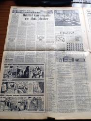 Cumhuriyet Gazetesi - 27 Mart 1968 - Sıra Cihada Geliyor Yazan Ecvet Güresin Köşe Yazısı - Devrimlere Karşı Kampanya Açılmıştır - Şale'deki Törenin Protokolünü Süleyman Demirel Değiştirdi - Yakalanan Nurcular Cihad Başladı Diye Bağırdılar - Kadınların Örtülü Ve Uzun Etekle Dolaşmaları İsteniyor - Türk Bulgar Ortak Bildirisi Yayınlandı - Başbakan Adnan Menderes Varlar Tablosunu Çizeceğiz Dedi- Türk'lük İslamcılık Yazan İlhan Arsel - Morrison Vietnam'da Yazan İlhan Selçuk - Vietnam Politikasını Destekleyen Amerikalıların Oranı % 20 Azaldı - İkinci Adam 1950 Ve Sonrası Yazan Şevket Süreyya Aydemir Yazı Dizisi - Dişi Bond Çizgi Roman - Tiffany Jones Çizgi Roman - Üçü De Erkekti Kadın Oldular Payvonda Yakaladılar - Devlet Bakanı Kamil Ocak Dün Spor Tesisleri Konusunda Konuştular - Anadolu Hisarı Spor Akademisinin Temeli Bugün Atılıyor - Boksör Cemal Kamacı Ceza Heyetine Veriliyor - Tophane Tayfun 16 Yıl Sonra Amacına Erişti Şampiyon Oldu