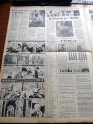 Cumhuriyet Gazetesi - 5 Ağustos 1967 - Süleyman Demirel Dün Civa Tesislerinin Temelini Attı - Denizaltıcılık Günü Kutlandı - Sirkeci'deki Tarihi Küçükağa Hamamı Dün Gece Yanmıştır - Patrik Athenagoras Evrensel Vasfını Diriltmek İstiyor - Svetlana Babasını Anlatıyor Stalin İstırap İçinde 12 Saat Can Çekişmiş - Hizbüt Tahrir Üyesi 7 Kişi Dün Siyasi Polis Tarafından Suçüstü Yakalanmıştır - Aylak Musa Karikatür - Araplararası Radyo Savaşı Bitiyor - Güney Vietnamdaki Amerikan Askeri Sayısı Yarım Milyonu Aşacak - Bir Yudum Çay İçin Yazan Yılmaz Çetiner  Yazı Dizisi - Dişi Bond Çizgi Roman - Garth Çizgi Roman - Tiffany Jones Çizgi Roman - Malkoçoğlu Konu Ve Resim Ayhan Başoğlu - Kıbrıs Çıkmazı Ve Mücahitler Yazan Sait Arif Terzioğlu Yazı Dizisi - Çardaş Fürstin'i Müzik Ve Bale Kurtaramıyor - Haftanın Şakası Yazan Burhan Felek - Fenerbahçe 0 Dinamo 0 - 1966 Dünya Şampiyonu İle Oynayacağız - İngiltere'ye Milli Maç Teklif Ettik - Piri Reis Kupası Yarın Yapılıyor - Bütün Yurtta Spor Toto