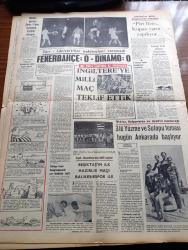 Cumhuriyet Gazetesi - 5 Ağustos 1967 - Süleyman Demirel Dün Civa Tesislerinin Temelini Attı - Denizaltıcılık Günü Kutlandı - Sirkeci'deki Tarihi Küçükağa Hamamı Dün Gece Yanmıştır - Patrik Athenagoras Evrensel Vasfını Diriltmek İstiyor - Svetlana Babasını Anlatıyor Stalin İstırap İçinde 12 Saat Can Çekişmiş - Hizbüt Tahrir Üyesi 7 Kişi Dün Siyasi Polis Tarafından Suçüstü Yakalanmıştır - Aylak Musa Karikatür - Araplararası Radyo Savaşı Bitiyor - Güney Vietnamdaki Amerikan Askeri Sayısı Yarım Milyonu Aşacak - Bir Yudum Çay İçin Yazan Yılmaz Çetiner  Yazı Dizisi - Dişi Bond Çizgi Roman - Garth Çizgi Roman - Tiffany Jones Çizgi Roman - Malkoçoğlu Konu Ve Resim Ayhan Başoğlu - Kıbrıs Çıkmazı Ve Mücahitler Yazan Sait Arif Terzioğlu Yazı Dizisi - Çardaş Fürstin'i Müzik Ve Bale Kurtaramıyor - Haftanın Şakası Yazan Burhan Felek - Fenerbahçe 0 Dinamo 0 - 1966 Dünya Şampiyonu İle Oynayacağız - İngiltere'ye Milli Maç Teklif Ettik - Piri Reis Kupası Yarın Yapılıyor - Bütün Yurtta Spor Toto