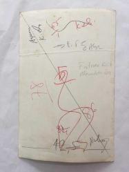 YEŞİLÇAM'IN YILDIZI FATMA GİRİK'İN ORİJİNAL FOTOĞRAFI - FATMA GİRİK ve MEMDUH ÜN HAYRANLARINDAN ÇİÇEK ALIRKEN ÇEKİLMİŞ BİR FOTOĞRAF - SİYAH & BEYAZ - 18 x 12 cm EBADINDA - 1970'LER