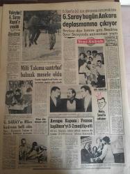YENİ SABAH GAZETESİ  1 MART 1963 YIL :25 SAYI :8609---Kızılırmak da yelkenli devrildi : 23 kişi öldü ---Tekel Bakanına göre zam vatandaşı mesud  edecek ---İki er kadını ormanda çırılçıplak soyup kaçtı --İnönü dün Zirai krediler  kapanın eline kaldı ---Çocuklarda suç işlemeye karşı  meyil artıyor ---Devrilen kamyonun altında kalan yolculardan 8 oldu ---Devlet ve Turizm : Siyavuşgil --Evine giren  ırz düşmanını tüfekle vurdu --Modern bir eşle yaşamanın derdini çekmeye mahkum oldu --Londra -Tahran Demiryolu iki yıla kadar tamamlanıyor ---Voleybol :Galatasaray Rapid e yenildi --Galatasaray bugün Ankara deplasmanına çıkıyor ---Milli Takıma santrhaf bulmak mesele oldu ---Galatasaray ın Milan kadrosu belli oldu ---Avrupa Kupası :Fransa İngiltere yi 5-2 mağlup etti --Vergi zamları hususunda izahat verildi --Nezarethane duvarını yıkıp iki suçluyu  kaçırdılar --