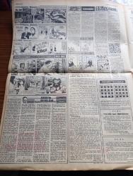 Cumhuriyet Gazetesi - 17 Ekim 1966 -Adamo- İsmet İnönü'nün Adnan Menderes Fatin Rüştü Zorlu Hasan Polatkan'ın İdamlarını Önlemek İçin Cemal Gürsel'e Yazdığı Mektup Açıklandı - İsmet İnönü Ölüm Kararlarının İnfazı Milli Menfaatlere Her Surette Aykırıdır - Cumhurbaşkanı Cevdet Sunay Deprem Bölgesinde Geceyi Çadırda Geçirdi - Kemal Satır İsmet İnönü İdamlarını Asla Desteklemedi - Boğazda Deniz Otobüsü Çalışacak - Ölüm Orucu Yurda Yayılıyor - Rusya'yı Moskova'da 2 0 Yendik - İlhan Selçuk Köşe Yazısı - Haftanın Panaroması Yazan Mehmet Barlas - Kaplumbağalar Yazan Fakir Baykurt Yazı Dizisi - Ankara'da Bir Rus Ajanı Yazan O. Penkovski Yazı Dizisi - James Bond Çizgi Roman - Malkoçoğlu Konu Ve Resim Ayhan Başoğlu - Şu Bizim Rumeli Yılmaz Çetiner Yazı Dizisi - Fenerbahçe İran Milli Takımı İle Yenişemediler - Spor Toto Kupası Altınordu Finalist Eskişehir Elendi - Avrupa Basketbol Şampiyonlarının 1966 67 Kuraları Dün Çekildi - 4 3 3'ün Kahraman Ruhu Kazandı