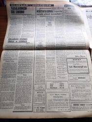 Cumhuriyet Gazetesi - 18 Ekim 1966 - Allah Belanı Versin Yazan Nadir Nadi Köşe Yazısı - Kıbrıs'ta Hükümran Üs Verilmesinin İstedik - Turhan Feyzioğlu 76'lar Grubunun İleri Gelenleri İle Görüştü - CHP Kurultayı Bugün Çalışmaya Başlıyor - İstanbul'da Ölüm Orucunda Başlayan Teknikerler Maçkadaki Tekniker Okulunun Bahçesinde - Cumhurbaşkanı Cevdet Sunay'a Deprem Bölgesinde 261 dilekçe Verildi - Suriye Uyruklu Bütün Özel Ve Tüzel Kişi Mallarına El Kondu - Amerika Cumhurbaşkanı Johnson Komünist Çin'le Uzlaşma İstedi - Yeni Bir Siyasi Parti Kuruldu Birlik Partisi - Mustafa Kemal'in Partisi Nerede Olmak Zorundadır Yazan Baha Arıkan - İlhan Selçuk Köşe Yazısı -  Sıra Mao'ya Geldi - Kaplumbağalar Yazan Fakir Baykurt Yazı Dizisi - Ankara'da Bir Rus Ajanı Yazan O. Penkovski Yazı Dizisi - James Bond Çizgi Roman - Tiffany Jones Çizgi Roman - Malkoçoğlu Konu Ve Resim Ayhan Başoğlu - Şu Bizim Rumeli Yazan Yılmaz Çetiner Yazı Dizisi - Lale Oraloğlu da Perdesini Açtı - Bir Yerli Oyun Parazit