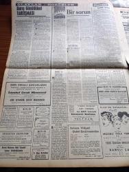 Cumhuriyet Gazetesi - 21 Ekim 1966 - Cumhurbaşkanı Cevdet Sunay Kararnameyi İmzaladı Diyanet İşleri Başkanı İbrahim Elmalı Görevden Alındı - CHP Kurultayının Üçüncü Günü - Bülent Ecevit Konuşurken Gürültü Yapan Bazı Üyeler Tartaklandı ve Yuhalandı - Dün De Kasım Gülek Ve Kemal Satır Çatıştı - Tekniker Öğrencilerin Açlık Grevi - Şinasi Osma - Suriye'de Dün Sabah Türkiye Aleyhine Gösteriler Yapıldı - Nobel Edebiyat Ödülünü 2 Musevi Yazar Samuel Joseph Agnon İle Nelly Sachs Paylaştı - Süleyman Demirel Afganistan'a Davet Edildi - Barış Gönüllüleri Tartışması Yazan Doçent Doktor Cavit Orhan Tütengil - Aracılar Saltanatı Yazan İlhan Selçuk Köşe Yazısı - Şam'a Göre İsrail'le Savaş Hiç Şüphesiz Olacaktır - Kaplumbağalar Yazan Fakir Baykurt Yazı Dizisi - Ankara'da Bir Rus Ajanı Yazan O. Penkovski Yazı Dizisi - James Bond Çizgi Roman - Malkoçoğlu Konu Ve Resim Ayhan Başoğlu - Deprem Sebebiyle Varto'ya İngiliz Yardımı 9 Milyonu Aştı - İki El Ateş Oyununun Bir Sahnesinde Zeki Alasya Fotoğraf