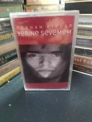 GÖKHAN KIRDAR - YERİNE SEVEMEM - KASET [ambalajlı]