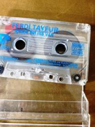 FERDİ TAYFUR - İÇİMDE BİR HİS VAR - KASET / KARTONETİ YOKTUR