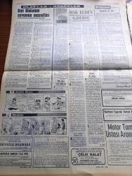 Cumhuriyet Gazetesi - 18 Eylül 1967 - Sivas Kayserispor Maçında Büyük Arbede Kırk Ölü Üçyüz Yaralı Var - Süleyman Demirel Romen Kalkınmasını Beğendi - Nazmiye Demirel'in Berberi Nuh Akgün - İsmet İnönü Sosyal Meseleleri Ortanın Solundaki Cesur CHP Halleder - Trafik Müdürü Münir Daldal Belediye İle İhtilafa Düşüldüğünü Açıkladı - Süleyman Demirel Rusya Gezisini Bir Gün Erteledi - Aylak Musa Karikatür - Romanya Ve Biz Yazan İlhan Selçuk - ABD Füze Savar Perdesi Kuruyor - Haftanın Panaroması Yazan Mehmet Barlas - Vatandaş Türkçe Konuş Yazan Burhan Felek - 6 Günlük Savaş İsrail Muhabirimiz İzak Avidor Yazıyor - Dişi Bond Çizgi Roman - Garth Çizgi Roman - Tiffany Jones Çizgi Roman - Alev Alev Çeviren Vahdet Gültekin Yazı Dizisi - Haftanın Sosyal Olayları -60 Kişilik Ünlü Kafkas Dağıstan Halk Oyunları Lezginka Balesi İstanbul'da - İstanbul Tiyatrosu Mevsimi Açtı - Toto Karaca - Galatasaray Feriköy'e 3  1 Mağlup - Beşiktaş'a Viyana'da Antreman Yapmak İçin Saha Verilmedi - Amatör Milli Takım