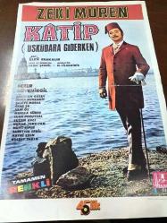 Tıpkı Basım -  Arkalı Önlü - Sana Layık Değilim - Katip - Film - Afişi - No: 1 - Movie Poster - Türkan Şoray-  Sadri Alışık- Önder Somer- Gülbin Eray - Nubar Terziyan - Cahit Irgat- Mümtaz Ener - Hüseyin Peyda- Feridun Çölgeçen-  Osman F.Seden- Necati İlktaç- Zeki Müren- Sezer Güvenirgil- Gülistan Güzey- Bedia Muvahhit - Şaziye Moral- Cenk Er - Vahi Öz - Mualla Sürer - Suna Pekuysal- Suzan Avcı- Nubar Terziyan- Müfit Kiper- Saadettin Erbil- Hayri Esen- Necdet Yakın - 49 x 32 cm EBADINDA