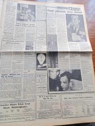 Cumhuriyet Gazetesi - 23 Kasım 1966 - Asayişe Diyecek Var Mı Yazan Nadir Nadi Köşe Yazısı - Ziraat Bankası Genel Müdürü Fikret Aktekin İstifa Etti - 4082 Proje İçin 25 Milyar Lazım - Tarabya Otelinde Düzenlenen Türkiye'de İktisadi Planlama Semineri - Genel Kurmay İlhami Soysal'ın Dövülmesi Hakkında Açıklama Yaptı - Türkiye İşçi Partisi Komünistlik İsnad Edenleri Mahkemeye Verecek - Ben Barka Ne İstiyordu Yazan Doktor Hıfzı Topuz Köşe Yazısı - Ortanın Soluna Yazan İlhan Selçuk Köşe Yazısı - Neo Nazilerin Başarısı İçte ve Dışta Kaygı Yarattı - Burhan Felek Köşe Yazısı - Sınıf Arkadaşım Atatürk Yazan General Ali Fuat Cebesoy Yazı Dizisi - Dişi Bond Çizgi Roman - Garth Çizgi Roman - Tiffany Jones Çizgi Roman - Malkoçoğlu Konu Ve Resim Ayhan Başoğlu - Kennedy Suikastı Ve Sonrası Derleyen Orhan Duru Yazı Dizisi - Başarılı Oyuncu Kale Belkıs Manken Okulu Milli Eğitim Programına Alınmalı - Dolmabahçe Stadında Spor Yazarları Kupası Maçı Beşiktaş Galatasaray - Metin Oktay - Gündüz Kılıç