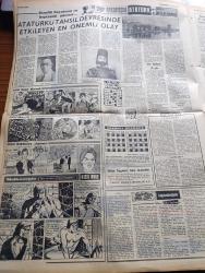 Cumhuriyet Gazetesi - 8 Kasım 1966 - Adalet Partisi Nereden Yazan Nadir Nadi Köşe Yazısı - Konsorsiyumdan 268 Milyon Dolar İstedik - Hukuk Fakültesinde Boykot Başladı - 11 Bin Öğrenci Derslere Girmedi - Türk Tarih Kurumunun Kararı Bursa Nutkunu 1933'de Atatürk Söylemiştir - İsmet İnönü Hilafeti Getirseler Gülünç Bir Şey Olur Dedi - Burjuva Ötesinde Sola Açılış Yazan Profesör Bahri Savcı - Aylak Musa Karikatür - Nimbüs Karikatür - İlhan Selçuk Köşe Yazısı -  Bolşevik İhtilalinin 49. Yıldönümü - Çin 5 Yılda Uzun Menzilli Füzelere Sahip Olacak - Dişi Bond Çizgi Roman - Garth Çizgi Roman - Malkoçoğlu Konu Ve Resim Ayhan Başoğlu - Sınıf Arkadaşım Atatürk Yazan General Ali Fuat Cebesoy - Yılmaz Çetiner Şu Bizim Rumeli Yazı Dizisi - Oraloğlu Tiyatrosu Eğitici Bir Romanı Sunacak - Olağanüstü Kongre Yapılmıyor Beşiktaşlılar Uzlaşıyorlar - Fenerbahçe'de Gece Sokağa Çıkma Yasağı Kondu - Şükrü Birant Ay-yıldızlı Formayla -  Spor Toto'da 20 Tahmin