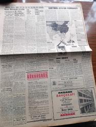 Cumhuriyet Gazetesi - 14 Şubat 1965 - Asıl Dava Yazan Nadir Nadi Köşe Yazısı - Bütçe 197'ye 225 Oyla Reddedildi - İsmet İnönü İstifa Etti - Cemal Gürsel Yeni Başbakanı Tayin İçin Yarın Sabahtan İtibaren Temaslara Başlayacak - İsmet İnönü Ve Ekrem Alican İkinci Koalisyonu Tartıştılar - Yeni Bir Dönem Yazan Ecvet Güresin Köşe Yazısı - Adalet Partisi Genel Başkanı Süleyman Demirel Söylenecek Bir Şey Yok Dedi - İlhan Selçuk Köşe Yazısı - Bozkırdaki Çekirdek Yazan Kemal Tahir Yazı Dizisi - Rusya Vietnam'da Amerika İle Savaş İhtimalinden Endişe Ediyor - Elizabeth Taylor Zayıflamanın Sırrını Buldu - Malkoçoğlu Konu Ve Resim Ayhan Başoğlu - Marilyn Monroe Ernest Hemingway Robert Young Birbirlerine Hiç Benzemeyen İnsanlardı Fakat Hepsinin Sonu Aynı Oldu - Gina Lolllobrigida Yeni Filmi İçin Sarışın Oldu - James Bond Çizgi Roman - Nimbüs Karikatür - Beşiktaş Kader Maçını Galatasarayla Oynuyor - Galatasaray Kongresini Suphi Batur Kazandı - Fenerbahçe Çamur Ve Feriköy'ü Yendi - Spor Bilmeceleri