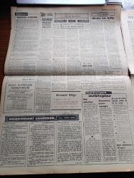 Cumhuriyet Gazetesi - 15 Şubat 1965 - Günün Notları Yazan Ecvet Güresin Köşe Yazısı - Adalet Partisi Genel İdare Kurulu Toplantı Yaptı - Cemal Gürsel 4'lü Koalisyon İstiyor - Adalet Partisi Görev Verilirse Hükümeti Kuracak -  İsmet İnönü Briç Oynadı Ve Kaybetti -  Ekrem Alican'ın İsmet İnönü'nün Düşürülmesinden Önce Yaptığı Konuşma - İlhan Selçuk Köşe Yazısı - Bozkırdaki Çekirdek Yazan Kemal Tahir Yazı Dizisi - Kızıl Çin Kuzey Vietnam Sınırına 200 Bin Asker Yığdı - Kiliseyle Franco Rejimi Arasında Mücadele Şiddetlendi - Rockefeller Tesisi Ankara Üniversitesine 2.250.000 Lira Bağışladı - İngiltere Kraliçesinin Sırlarını Bilen Tek Kadın Bobo - Malkoçoğlu Konu Ve Resim Ayhan Başoğlu - Sophia Loren'in Oynadığı Lady L Filmi Bitmek Üzere - Hülya Koçyiğit Sadri Alışık'la Yeni Bir Filmde Rol Alıyor Fotoğraf - James Bond Çizgi Roman - Georges Zautner - Ve Şans Galatasaray'a Güldü Beşiktaş'ı Yendi - Hakkı Yeten Kongreyi Açık Farkla Kazandı - Spor Toto Tahminleri - Yazık Oldu Beşiktaş'a