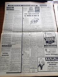 Cumhuriyet Gazetesi - 24 Şubat 1965 - Güç Görev Yazan Nadir Nadi Köşe Yazısı - Erzurum'da Kızamık Salgını - On Günde 121 Kişi Öldü - Ankara'ya Gelen Arabulucu Galo Plaza Kıbrıs'ta İki Cemaat Vardır Dedi - Rauf Denktaş Yeni Hükümetin Kıbrıs Tutumunu Beğendi - Kat Mülkiyeti Tasarısının Tümü Mecliste Kabul Edildi - Hükümet Programı Cuma Günü Okunacak - İlhan Selçuk Köşe Yazısı - Martin Luther King De Ölümle Tehdit Ediliyor - Harlemde Zenci Müslümanlara Ait Bir Mabet Kısmen Yandı - Amerikalıların Ay'a Attıkları Ranger 8 Değerli Resimler Gönderdi - Diana Dors İle Silvie Vartan İstanbul'da Tanıştı - Bozkırda Çekirdek Yazan Kemal Tahir Yazı Dizisi - İngiliz Filmi En İyi Saatler Oskar Adayı - Metin Erksan Suçlular Aramızda Filmini Yönetirken Leyla Sayar'a Direktif Veriyor Fotoğraf - James Bond Çizgi Roman - Malkoçoğlu Konu Ve Resim Ayhan Başoğlu - Beşiktaş'ta Muhittin Kıpçak Kadro Harici Bırakıldı - Fenerbahçe Kulübü 2. Başkanı Müslim Bağcılar İstifa Etti - Muhammed Ali Clay İle Liston Maçı