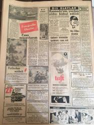 YENİ SABAH GAZETESİ 20 TEMMUZ 1962 YIL :25 SAYI :8387---Peru da asker idareye karşı halk ayaklandı --CHP nin Küçük Kurultay ı Bugün Toplanıyor --Sanayicilere 200 milyon lira kredi açılıyor --Barzani yi öldürmek için  tabanca  çalıp evden kaçtı --Polis Cihangir  cinayetinin katilini  nihayet  tespit etti ---Bir şilep hamam kubbesine oturdu --Onar ,Konuralpı yine vazifeden alacak ---Dahiliyenin tebliğleri :Siyavuşgil --Dış Olaylar: Kennedy nin yardım planı kabul edildi --Kalkınan memleketler konferansı sona erdi ---1961 Yılında 1.186 bin kişi hacı oldu --Davet :Pul gönderen parti kurucusu oluyor --700 metreden düştü burnu bile kanamadı --Sakat doğan bebeklerin öldürülmesi istendi --Vefa ve D.Spor için karar veriliyor --Yenal Boş dönmem dedi --Beşiktaş a göre Recep politika yapmak istemiş ---Fenerbahçe 5 futbolcuya bonservis veriyor ---Napoli Olimpiyat Hazırlığı Yapıyor ---Okuma bilmeyenlerin nisbeti yüzde altmış --Alam ,yeni İran  Başbakanı oldu --Avusturya da işçi istiyor --