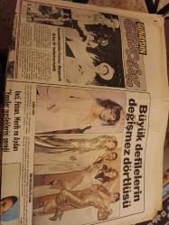Gazete sayfaları - 1977 Yılları muhtelif  magazin sayfaları 12 Adet parça
