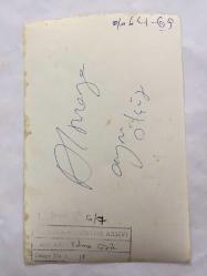 YEŞİLÇAM'IN YILDIZI FATMA GİRİK'İN ORİJİNAL FOTOĞRAFI - 1989 SEÇİMLERİNDE SOSYAL DEMOKRAT HALKÇI PARTİ SHP'DEN ŞİŞLİ BELEDİYE BAŞKANI SEÇİLEN FATMA GİRİK'İN BAŞKANLIK SÜRECİNDE ÇEKİLMİŞ BİR FOTOĞRAFI - FATMA GİRİK BİR GECEKONDU MAHALLESİ ZİYARETİNDE MUSTAFA SARIGÜL İLE YANYANA YÜRÜRKEN ÇEKİLMİŞ BİR KARE - SİYAH & BEYAZ - 18 x 12 cm EBADINDA