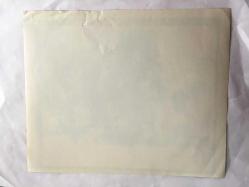 YEŞİLÇAM'IN YILDIZI FATMA GİRİK'İN TIPKI BASIM FOTOĞRAFI - 1989 SEÇİMLERİNDE SOSYAL DEMOKRAT HALKÇI PARTİ SHP'DEN ŞİŞLİ BELEDİYE BAŞKANI SEÇİLEN FATMA GİRİK'İN BAŞKANLIK SÜRECİNDE ÇEKİLMİŞ BİR FOTOĞRAFI - FATMA GİRİK YAZ OKULUNDA BAŞARI SAĞLAYA ÖĞRENCİLERE ÖDÜL ve PLAKET VERİRKEN, 1991 - SİYAH & BEYAZ - 21 x 17 cm EBADINDA