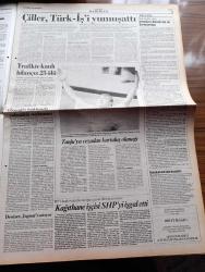 Cumhuriyet Gazetesi - 10 Temmuz 1993 - Şair Metin Altıok'da Öldü - İrticanın Eğitim Kampları - Şeytan Ayetleri Yazarı Salman Rüşdü'den Cumhuriyet'e Özel Demeç Suçlu Aziz Nesin Değil Yobazlar - İmam Erdal İnönü'yü Münafıklıkla Suçladı - Rıfat Ilgaz Son Yolculuğuna Uğurlanıyor - Eurovision Artık Hayal Oldu - Tansu Çiller Türk İş'i Yumuşattı - Kağıthane İşçisi SHP'yi İşgal Etti - Mesut Yılmaz Anayol'un Şansı Yok dedi - Madımak Oteli Utanç Müzesi Oluyor - Sivas Katliamında Kimin İhmali Var - İstanbul Barosu Başkanı Turgut Kazan - Sivas Katliamı Protestolarına Valilikten Yasak - Aziz Nesin'in İfadesini Alındı - Tansu Çiller Özelleştirme Öncelikli İşimiz- Batılılar Kuzey Irak'ı Terk Ediyor - Kızıl Ordu Fraksiyonu RAF Almanya'da Savaşa Devam Dedi - Ölü Ozanlar Kenti Yazan Çetin Yiğenoğlu Yazı Dizisi - Fatih Terim Milli Takım Patronu - Atlet Carl Lewis'in Madalya Yemini - Soner Sakatladığı Okan Buruk İle El Ele - Boşnakların Dramı Bosna Cehennemi Yazan Ergin Hacıosmanoviç Yazı Dizisi