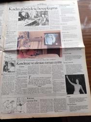 Cumhuriyet 2 Gazetesi - 1 Temmuz 1993 - Doğumu Kontrol Altına Almak Ama Nasıl - Sekiz Yaşında Fahişeler - Kadınlar Kuyumculuğa El Attı - Çevreyi Tüketenlerle Koruyanların Savaşı - Paris'te Bu Kez Nostalji Rüzgarları Esiyor - Çağdaş Sinema Oyuncuları Derneği Başkanı Halil Ergün Oyunculuk Hayatın Ta Kendisidir Dedi - Tina Turner'ın Hiç Utanması Yok - Ünlü Opera Sanatçısı Boris Christoff Öldü - Doğum Günün Kutlu Olsun Türk Sinemalarda - Balanchine Etkisi Ve Bejart'ın İzleri - Beuys'un Dediği Gibi Herkes Bir Sanatçıdır Ama - Karadeniz Oda Orkestrası Aya İrini'de - Yönetmenliğini Sinan Çetin'in Yaptığı Çiçek Abbas 19. Antalya Film Şenliğinde Ödül Kazandı - Yalnız Adam Film Başrolde Cüneyt Arkın - İlyas Salman - Bir Kırık Bebek Filminde Hülya Avşar Ve Orhan Çağman Başrollerdeler Fotoğraf - TV Programları - 2000'e Doğru Mimarlar Ve İstanbul - Nurdoğan Özkaya Mimarlar Odası Genel Başkanı - Yüksek Mimar Mimarlar Odası Ankara Şubesi Başkanı Baran İdil - İlk Kurban Aziziye Karakolu