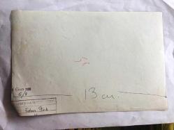 YEŞİLÇAM'IN YILDIZI FATMA GİRİK'İN TIPKI BASIM FOTOĞRAFI - 1989 SEÇİMLERİNDE SOSYAL DEMOKRAT HALKÇI PARTİ SHP'DEN ŞİŞLİ BELEDİYE BAŞKANI SEÇİLEN FATMA GİRİK'İN BAŞKANLIK SÜRECİNDE ÇEKİLMİŞ BİR FOTOĞRAFI - FATMA GİRİK ŞANTİYEDE BİR OPERATÖRÜN YANINDA ÇALIŞMALARI İZLERKEN, 8 EKİM 1989  - SİYAH & BEYAZ - 24 x 16 cm EBADINDA