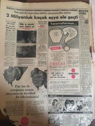 YENİ SABAH GAZETESİ 21 OCAK 1963 YIL :25 SAYI :8572--Devlet Turizmle Uğraşamayacak ---Talebelerin Celal Bayar ı Ziyaretine Müsaade Verilmedi ---Yeni Af Tasarısı Meclise Veriliyor --Kutuplardan yeni bir soğuk dalgası geliyor ---Keban Barajı için Almanya kredi açacak --Aya Yani kilisesi üçüncü  defa  soyuldu --Kasım Kürtleri teslim olmaya  davet etti ---İstanbul Dökülüyor : Siyavuşgil --12,5 liraya satılan on beş yaşında bir kız ele geçti --Şehirde ki  bozuk yollara hiç kimse  sahip  çıkmıyor ---2 Milyonluk kaçak eşya ele geçti ---Orhan Boran ve Küçük Orkestra --Zeki Müren Ramazan da çalışmayacak --Can lı  Venezia Milan 2-1 yendi --Milan Bugün Geliyor --Galatasaray ın B kadrosu B.Spor a 3-2 yenildi --Karşıyaka ve Göztepe galip --İst.Spor ,Kasımpaşa ile yenişemedi :1-1--Tehir  maçları bugün ve yarın oynanacak ---H.Tepe :1 A.Gücü :1--Çocuk felci vakaları artıyor ---