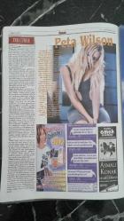 HAFTALIK ANTRAKT SİNEMA GAZETESİ -- 17 -23 EKİM 2003 -- ASMALI KONAK , ÖZCAN DENİZ , NURGÜL YEŞİLÇAY , SELDA ALKOR , MENDERES SAMANCILAR , JAMES ALTUNER , KENNAN BAL , İPEK TUZCUOĞLU , EGE AYDAN , ŞERİF SEZER , DEVRİM SALTOĞLU , CANAN HOŞGÖR , SERRA YILMAZ , SELDA ÖZER , EYLEM YILDIZ -- COMANDANTE , OLİVER  STONE , MORENA FILMS , PENTAGRAMA  FILMS , ALBERTO IGLESIAS , ALEX MARQUEZ , ELISA BONORA -- SİNEMA SOKAĞI , RAHMİ ÇAKMAK -- TEK CÜMLE , ALİ ULVİ UYANIK --  PETA WİLSON -- AFİLİ DELİKANLI , MARTIN COMSTON , ANNMARIE FULTON , WILLIAM RUANE , MİCHELLE ABEREROMBY , TOMMY MCKEE , ROBERT RENNİE --  ÖLÜM OYUNU , TATSUYA FUJİWARA , AKİ MAEDA , TARO YAMAMOTO , MASANOBU ANDO KOU SHİBASAKİ -- BAADER - MEİNHOF , CAN TAYLANLAR , FRANG GİERİNG , LAURA TONKE , HİNNERK SEBÖNEMAN , SARAH RİEDEL -- KURDUN GÜNÜ , ISABELLE HUPPERT , MAURICE BENICHOU , LUCAS BISCOMBE , PATRICE CHERREAU , BEATRICE DALLE , RONA HARTNER --  GİZEMLİ NEHİR , SEAN PENN , TİM ROBBINS , KEVIN BACON , LAURENCE FISHBURNE ...