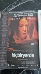 HAFTALIK ANTRAKT SİNEMA GAZETESİ -- 27 EYLÜL- 3 EKİM 2002 -- MUMYA FİRARDA , SELAMİ ŞAHİN , TEOMAN , NURGÜL YEŞİLÇAY , NURSELİ İDİZ , TARIK PAPUÇÇUOĞLU , MAGED EL-MASRY , İLHAN ŞEŞEN -- ÖLÜMCÜL DENEY , MİCHELLE RODRİGUEZ , MİLLA JOVOVİCH -- KUŞLAR KANATLI UYGARLIK , JACGUES PERRİN , CHRİSTOPHE BARRATİER , MİCHEL DEBATS , OLLİ BARBE -- TUTKU , GWYNETH PALTROW , AARON ECKHART , JENNIFER EHLE , JERMY NORTHAM -- AGAH ÖZGÜÇ ' TEN AFİŞLERLE TÜRK SİNEMASI -- SAMANTHA MORTON -- HİÇBİRYERDE , ZUHAL OLCAY -- AZINLIK RAPORU , TOM CRUİSE , COLİN FARRELL , SAMANTHA MORTON , MAX VON SYDOW , LOİS SMİTH , PETER STORMARE , TİM BLAKE NELSON -- NURSELİ İDİZ -- ANTALYA ALTIN PORTAKAL 39. FİLM FESTİVALİ -- ÖLDÜREN KADIN , ANTONIO BANDERAS , REBECCA ROMIJN - STAMOS -- LADIES & GENTLEMEN , JEREMY IRONS , PATRICIA KAAS ..