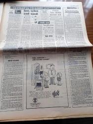 Milliyet Gazetesi - 10 Ekim 1970 - İsmet İnönü Ortadoğu Olaylarına Karışmayalım - Başbakan Süleyman Demirel Bulgaristan'dan Döndü İşbirliği İçin Anlaşma Oldu - Veliler Levent Lisesi'ni Bastı - CHP Genel Sekreteri Bülent Ecevit Kemal Satır'a Cevap Vermiyor - Milliyet 1970 Türkiye Güzelini Seçiyor Adaylar Fatma Belgen - Burhan Felek Köşe - Kuzey Vietnam Nixon'un Teklifini Reddetti - Hoş Memo Karikatür Çizen Al Capp - Johnny Hazard Çizen Frank Robbins - Sahne Aşkları Çizen Leonard Starr - Allahlık Ali Bey Çizen Swan - Boncuk Karikatür Walt Disney - Karaoğlan Yazan Ve Çizen Suat Yalaz - Tehlikeli Çocuk Çeviren Nihal Akkaya Yazı Dizisi - Şeytanistan Yazan Ali Yüce Yazı Dizisi - Nasır Kalan Arap Alemi Yazan Metin Toker Yazı Dizisi - Kaygısızlar Jimi Hendrix'i En Son Biz Dinledik Dedi - Zirvede 30 Melodi En Çok Satan Plaklar-- Almanların A ve Ümit Kadroları Açıklandı H.Schön  Netzer'i Takıma Almadı - Milli Takım Antrenörü Sabri Kiraz Oyuncuları Uyardı Aman Bu Hafta Sakatlanmayın